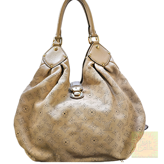Consignment luxury handbags for sale by Casa Bella